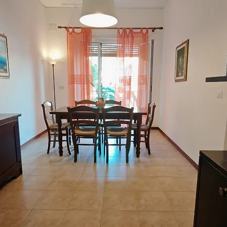Mia House *